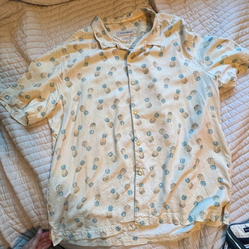 TOMMY BAHAMA Silk Pineapple Print Shirt